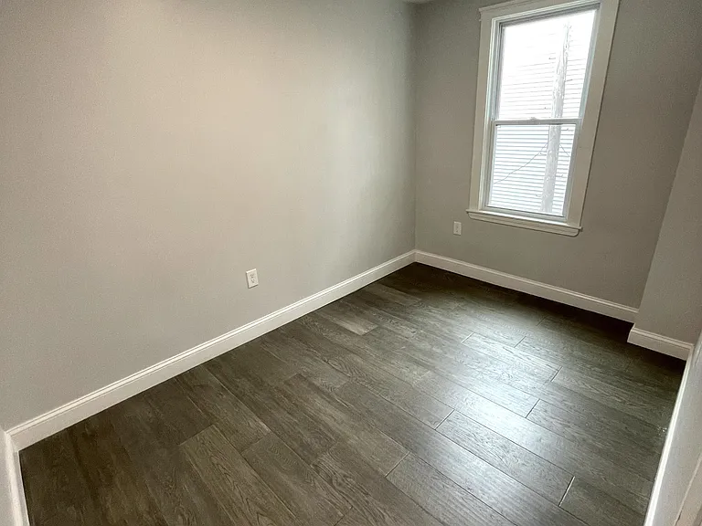 54 Brooks St #2F — Photo 4