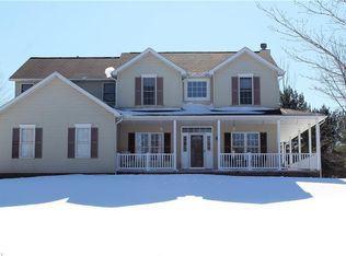 9550 Hinsdale Dr, Chardon, OH 44024