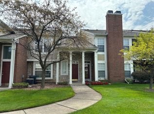 5784 Pine Aires Dr, Sterling Heights, MI 48314