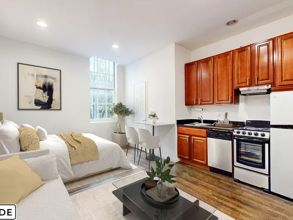 303 West 11th Street image 1 of 7