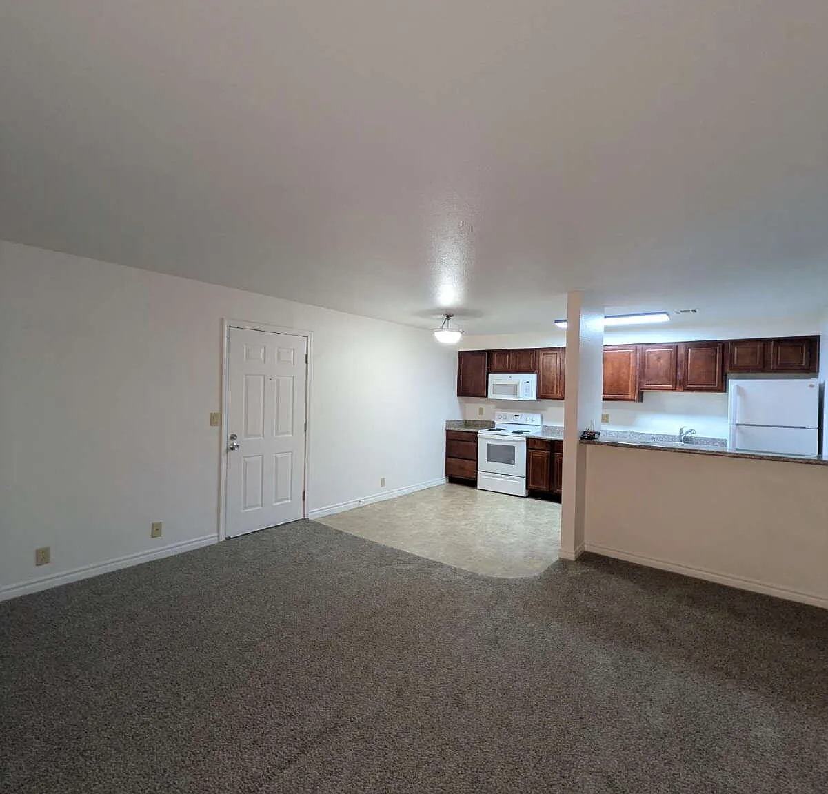 2 bed, 1.0 bath, 816 sqft, $1,213 — Photo 4