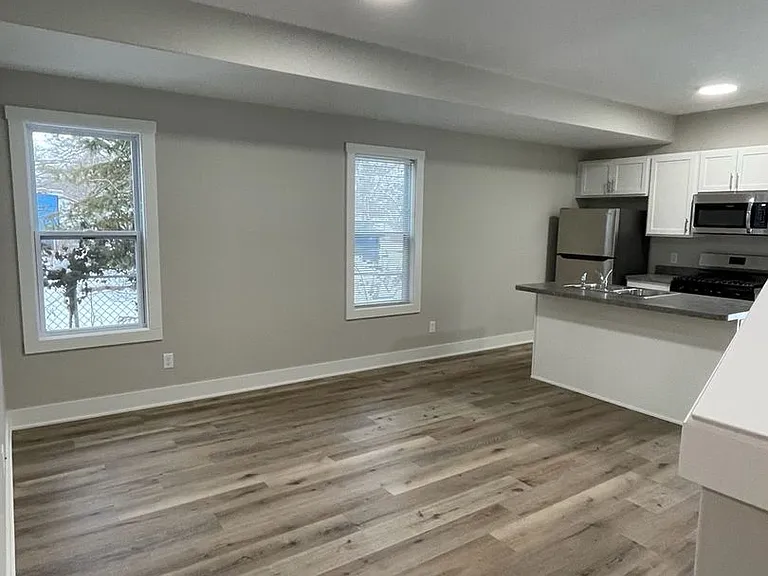 2093 Dowd St — Photo 1