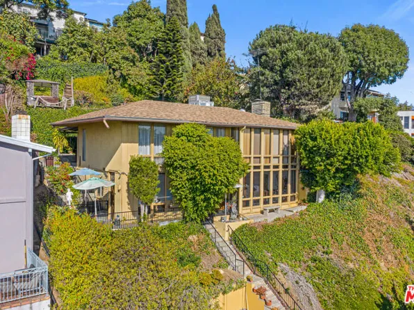 3631 Amesbury Rd, Los Angeles, CA 90027