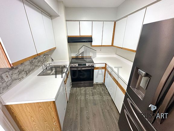 3rd image of 217 Stevens St