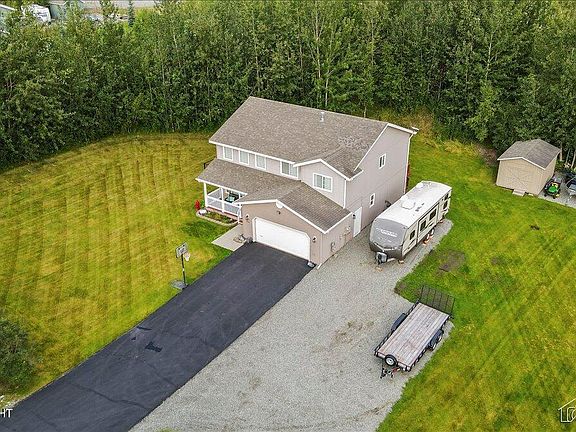4th image of 293 N Tiffany Dr
