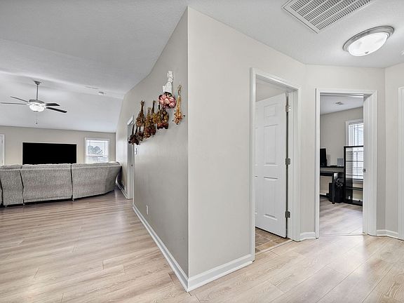 5th image of 705 Hugh Hunter Rd