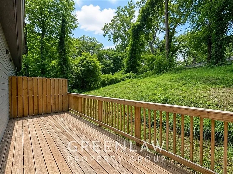 1226 Byewood Ln — Photo 16