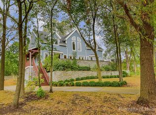 1020 Smith Rd, Lisle, IL 60532