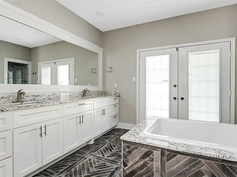 12002 Moorcreek Dr — Photo 28