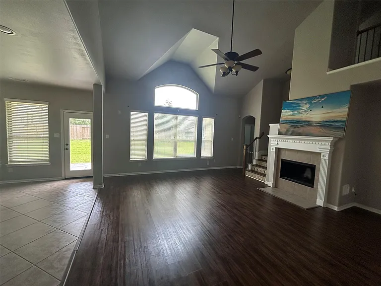 7936 Lake Commons Dr — Photo 8