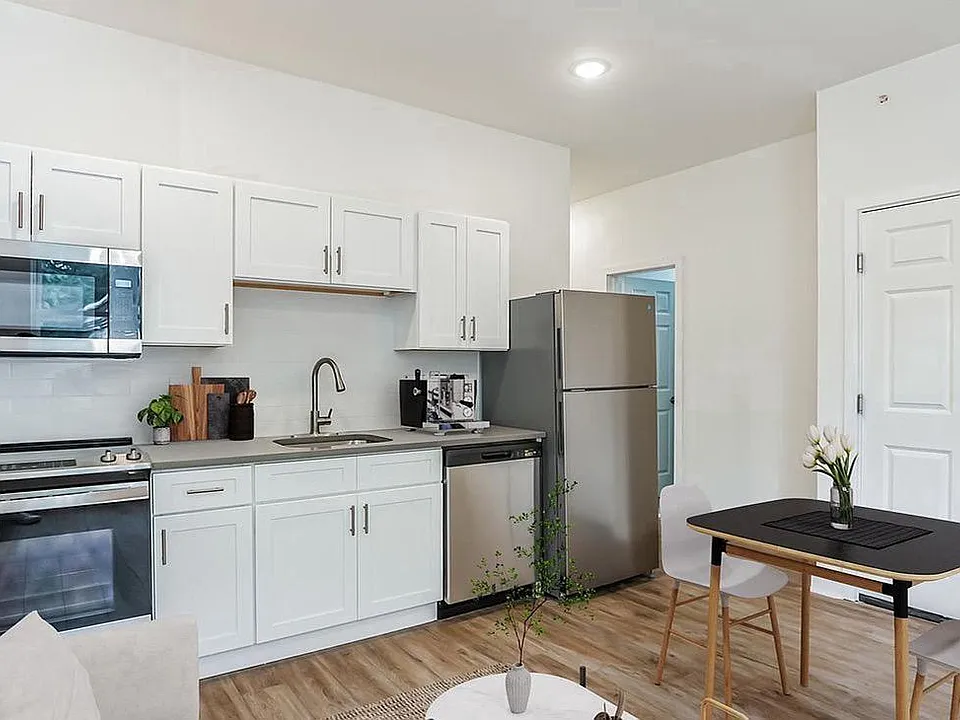 405 S 42nd St #3A