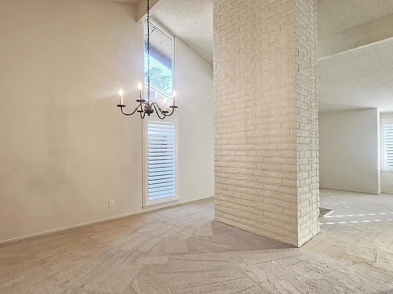 4326 Fair Oaks Blvd — Photo 6