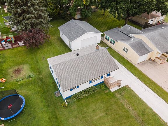 4th image of 1325 8th Ave N