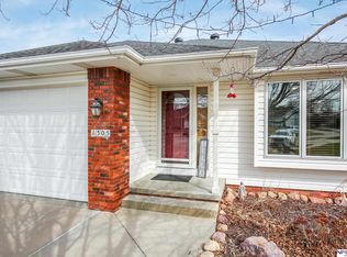 1305 Aster Cir, Council Bluffs, IA 51503