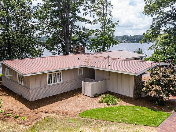 4th image of 108 Crescent Dr