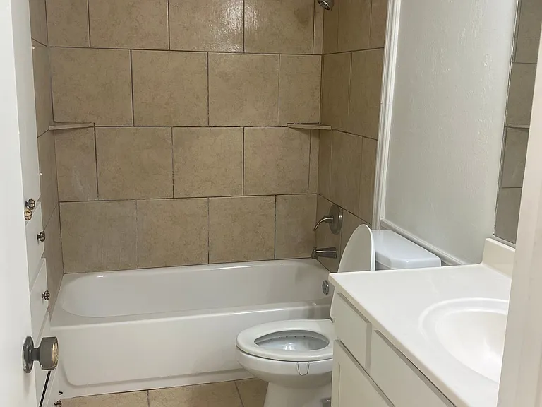 6101 N Brookline Ave #5 — Photo 17
