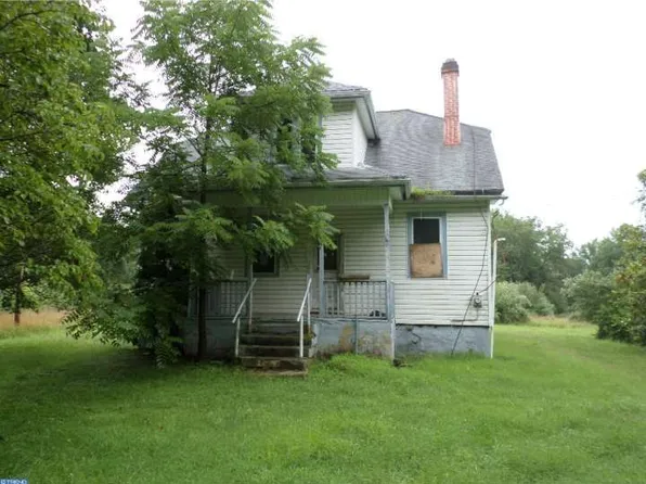 1646 Arrowhead Dr, Waterford Works, NJ 08089