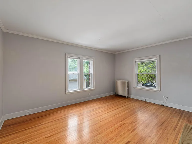 2733 Girard Ave S #106 — Photo 2