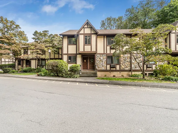 510 Swanson Crescent #510, Milford, CT 06461