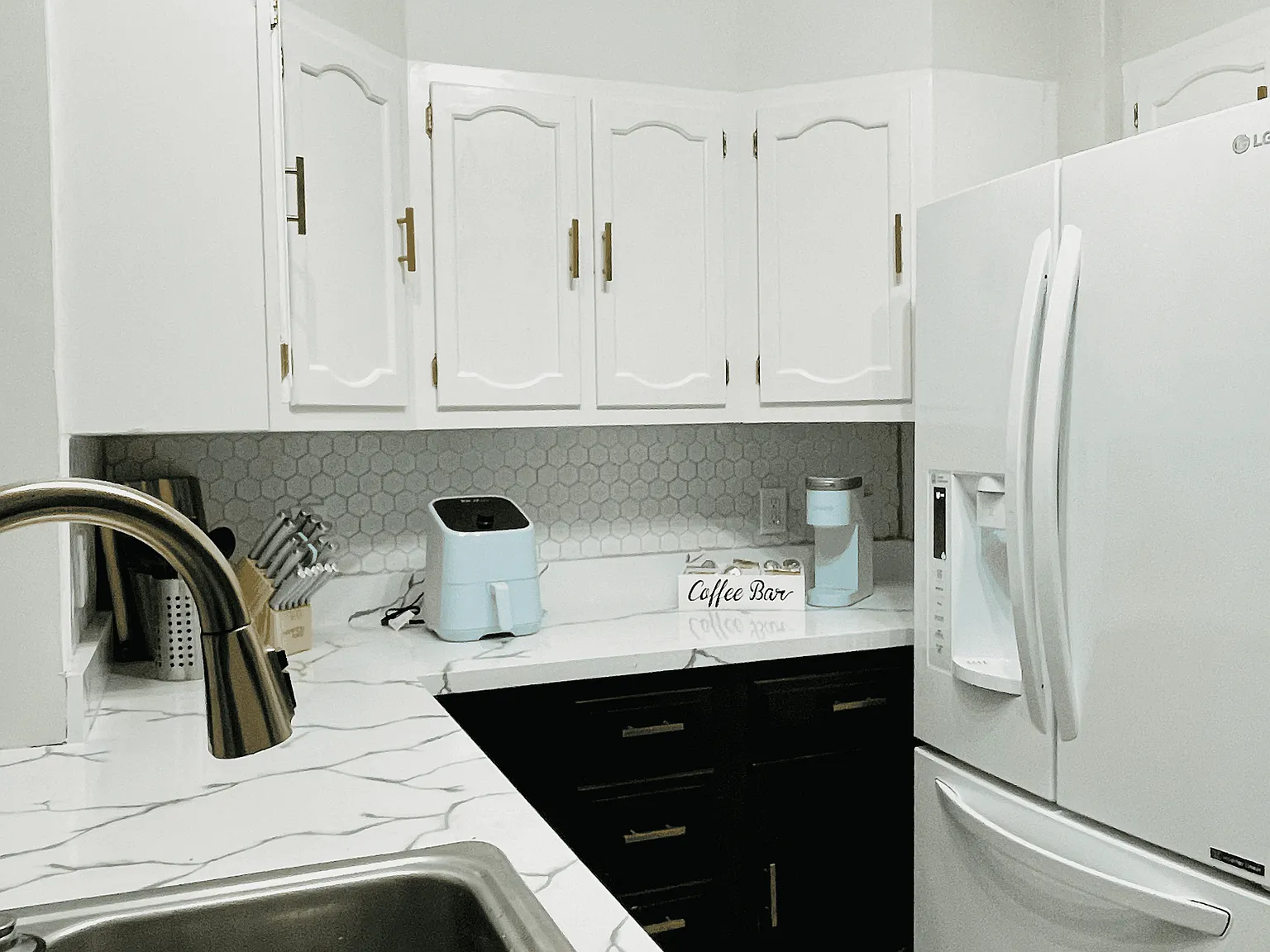 3 bed, $4,200 — Photo 2