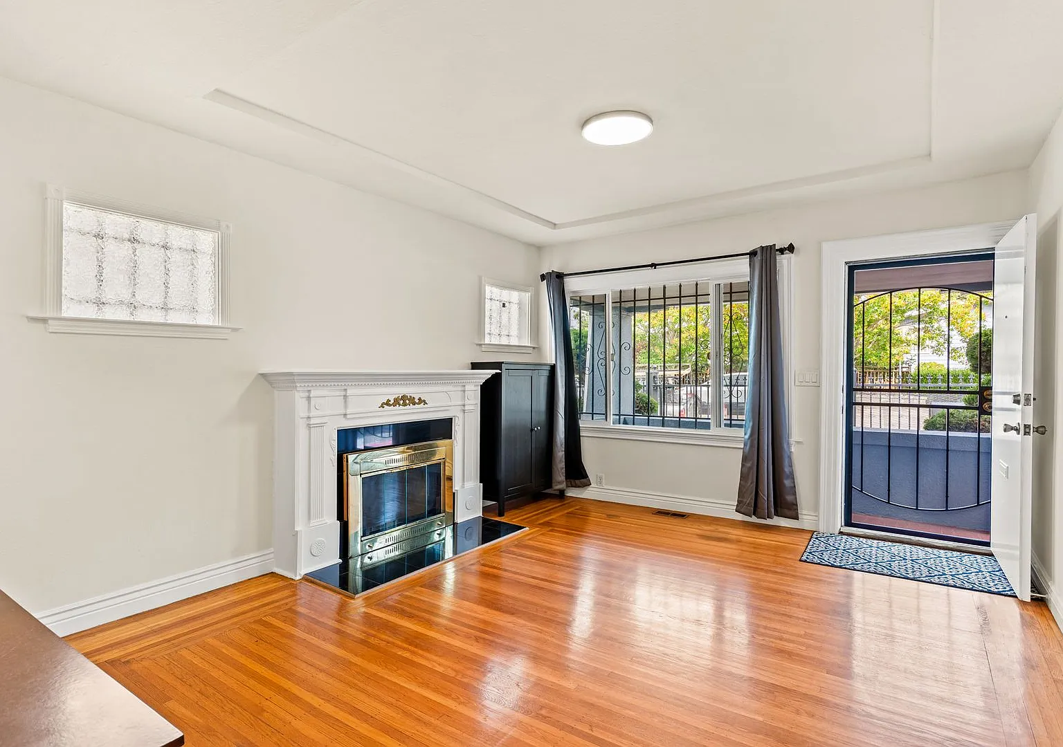 All Utilties Included! Beautiful Craftsman 3BD Home in Oakland — Photo 3