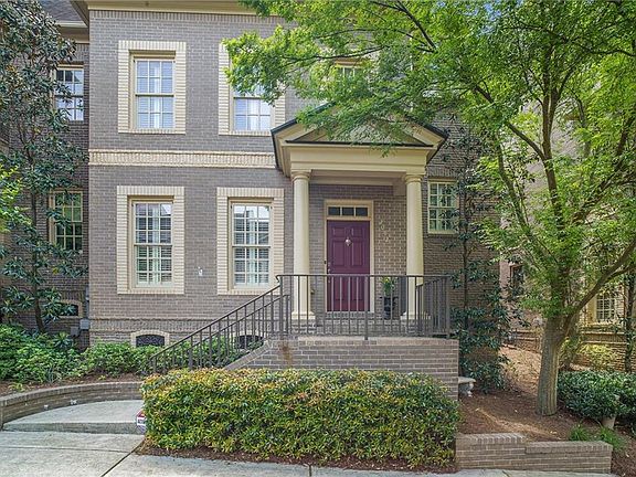 2nd image of 2012 Kensington Green Dr SE