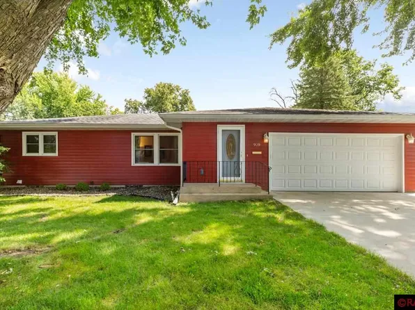 929 Cardinal Dr, Owatonna, MN 55060