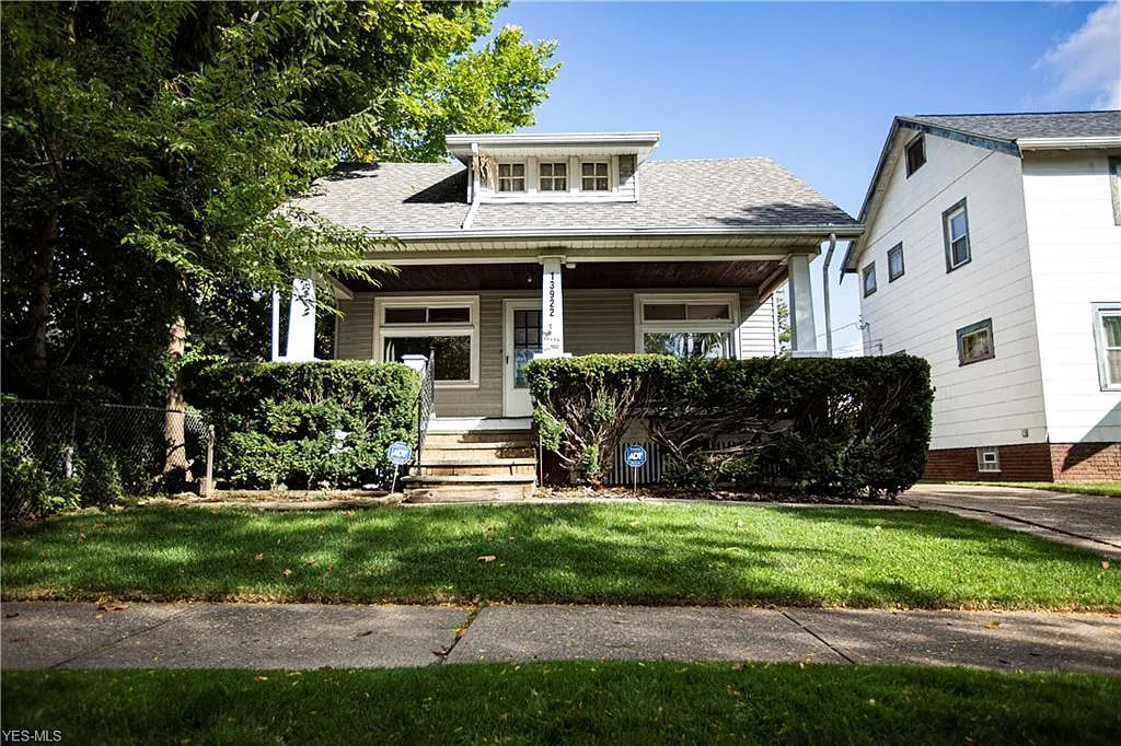 13922 Tyler Ave photo 1