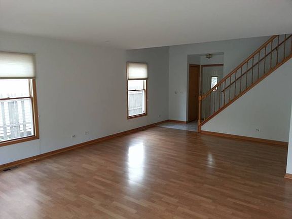 3rd image of 1027 Beninford Ln