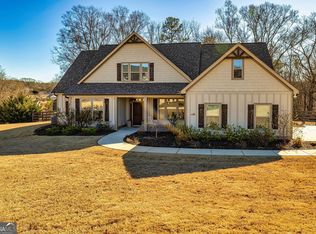 10 Cash Ct, Newnan, GA 30265