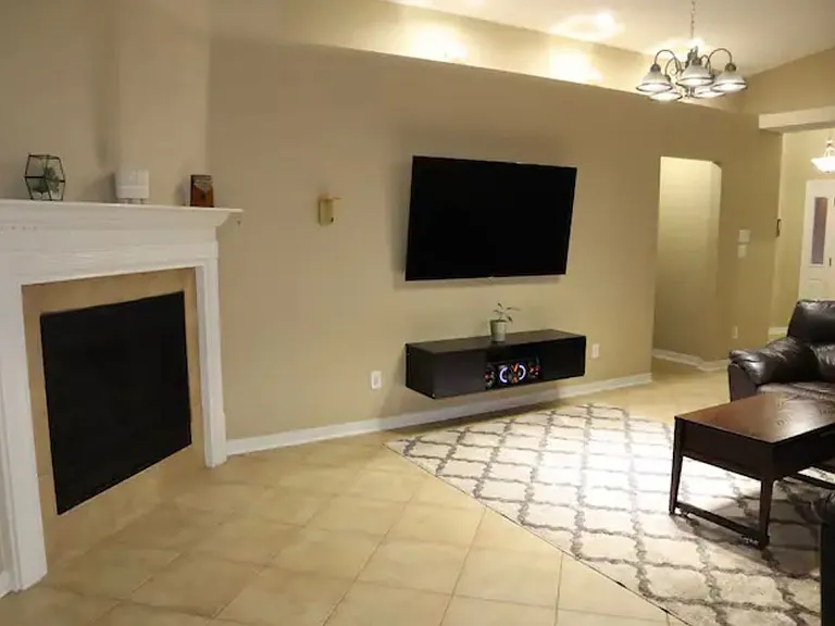 3665 Jordan Ct — Photo 4