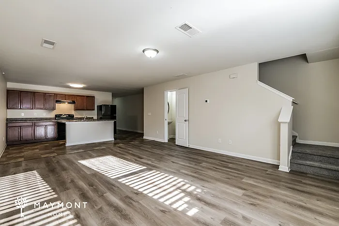 1305 Forsythia Way — Photo 6