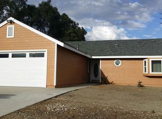 765 Hollowglen Rd, Oceanside, CA 92057