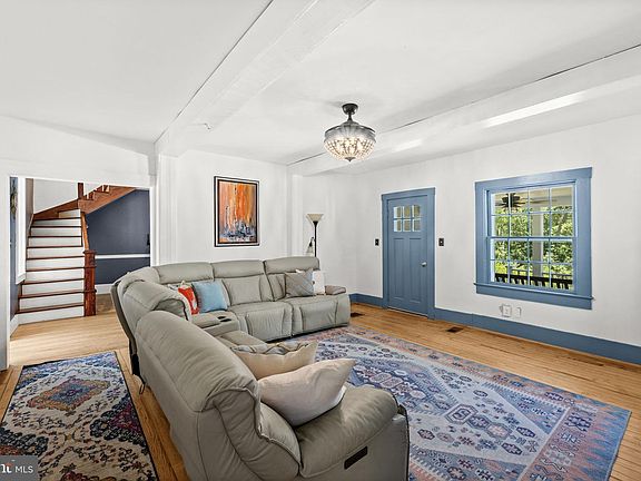 4th image of 9083 Caynor Pl