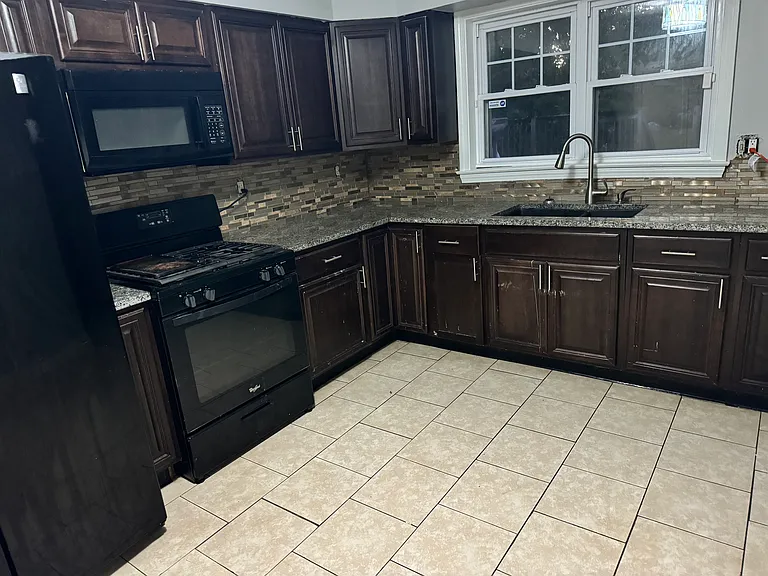 408 Evergreen Rd — Photo 5