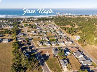 2688 Cascara Ave #800, Bandon, OR 97411