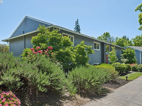 2nd image of 10820 SW Meadowbrook Dr Unit 60