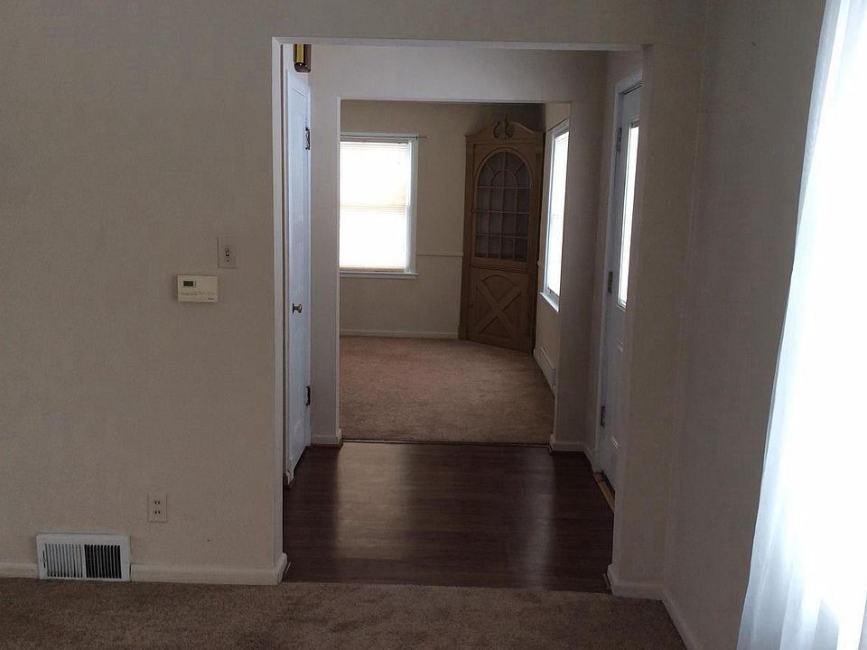 1st image of 521 SW Kenworthy Dr