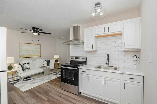 3030 Cleinview Ave Photo 1