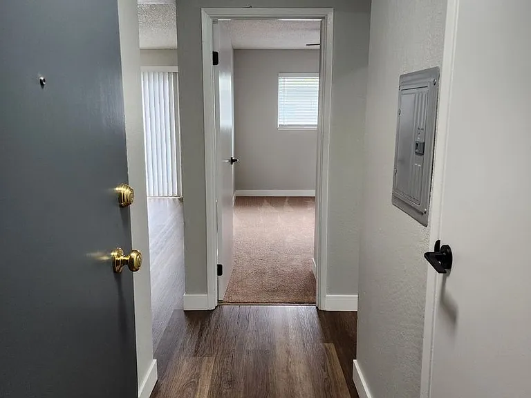 PARKWEST APARTMENTS — Photo 25