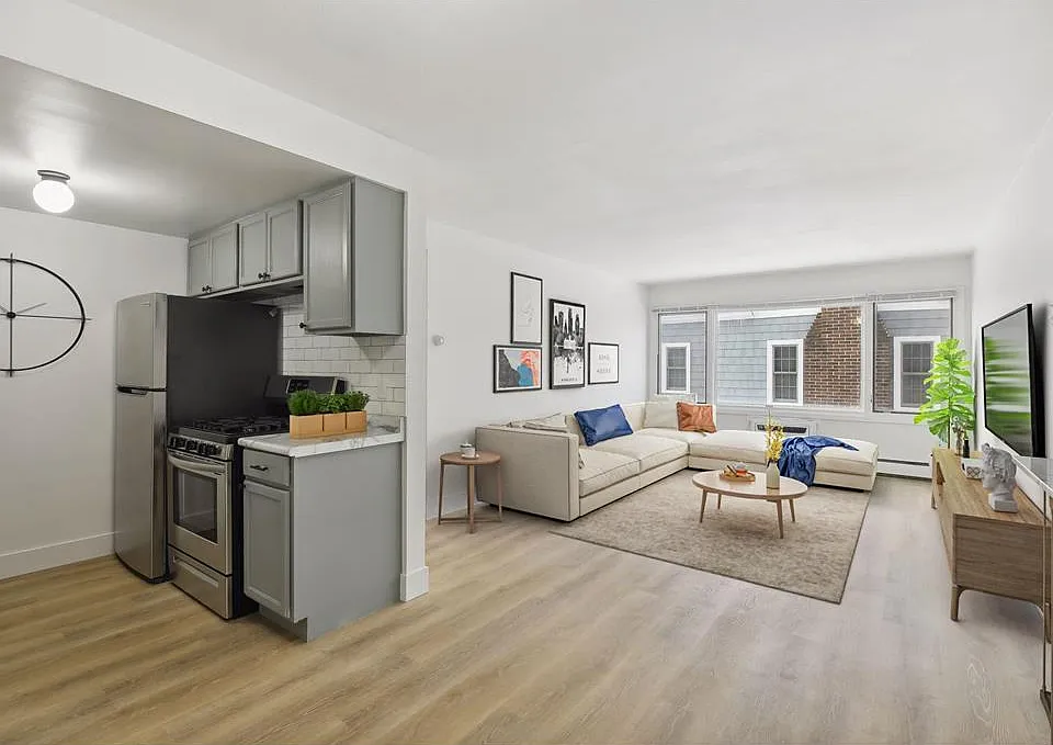 99 E 54th St #5