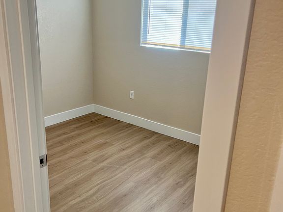 4th image of 1816 Hile Ave #B2