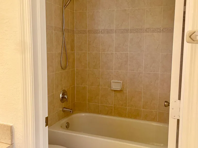 5156 SE Mariner Garden Cir — Photo 6