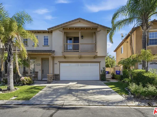 27940 Agapanthus Ln, Valencia, CA 91354