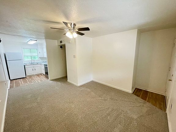 4th image of 154 Crestview Cir #21
