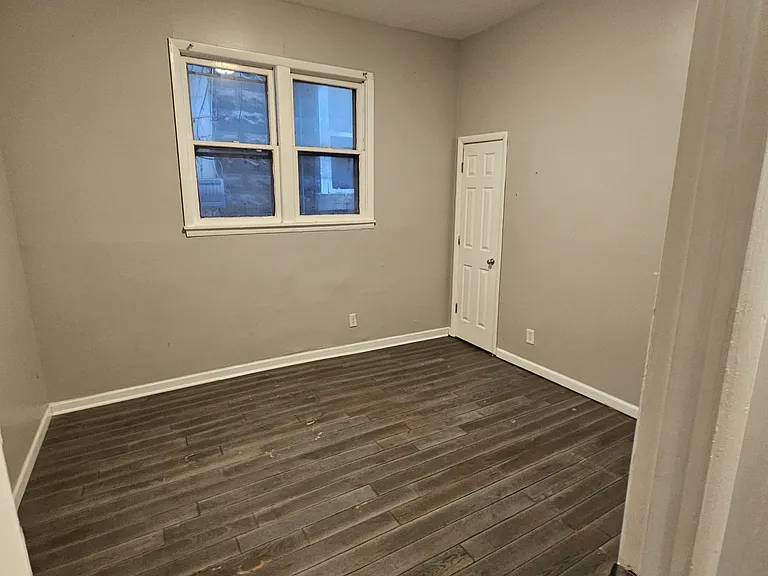 111 N Hermitage Ave #5 — Photo 2