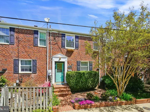 215 Burgess Ave, Alexandria, VA 22305
