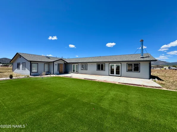 7840 Cowboy Way, Flagstaff, AZ 86004