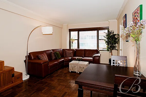 Sold by Bellmarc Realty | media 23