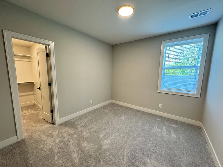 1441 SW Winthrop Ter — Photo 29